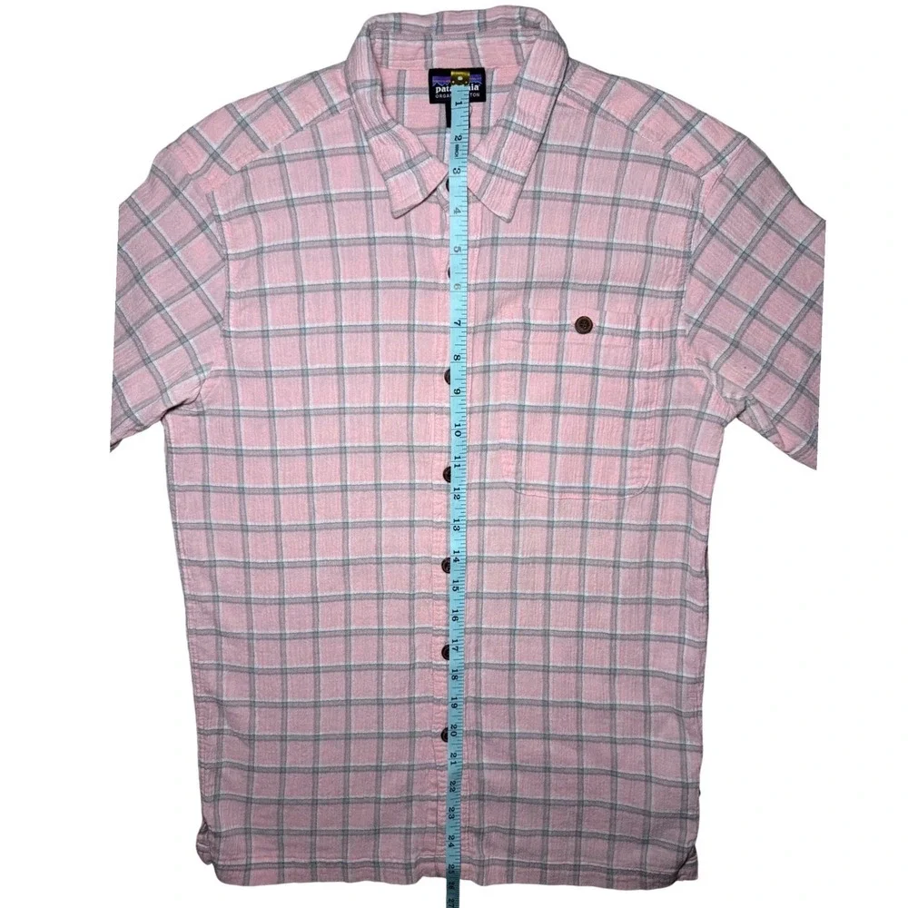 Patagonia Short Sleeve Plaid Button Down Shirt Mens XS Pink Organic Cotton - Picture 7 of 8